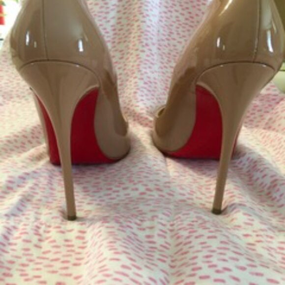 Christian Louboutin "So Kate" Nude Patent Leather Stiletto Pumps - Picture 4 of 15